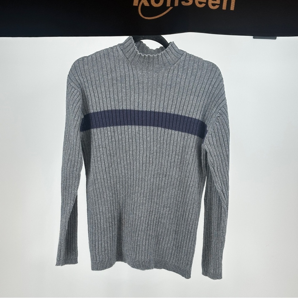 Men's Vintage Y2K Gray Turtleneck‎ Sweater with Navy Stripe Accent Mock Neck